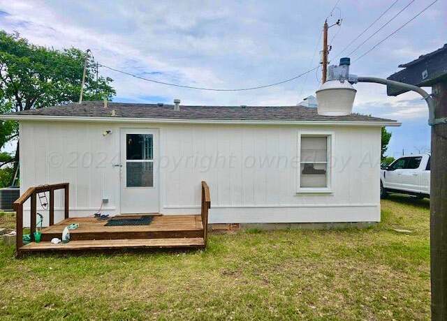 Property at 65 Greenbelt Way, Clarendon, TX 79226, 2 beds, 1 bath