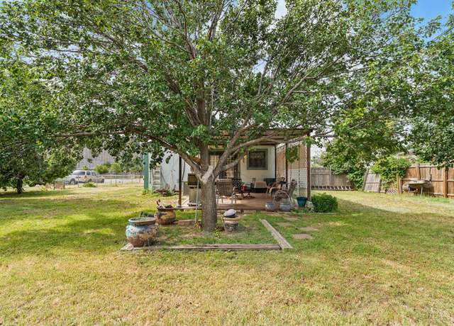 Property at 2933 Brook Ave, Amarillo, TX 79107, 2 beds, 1.5 baths