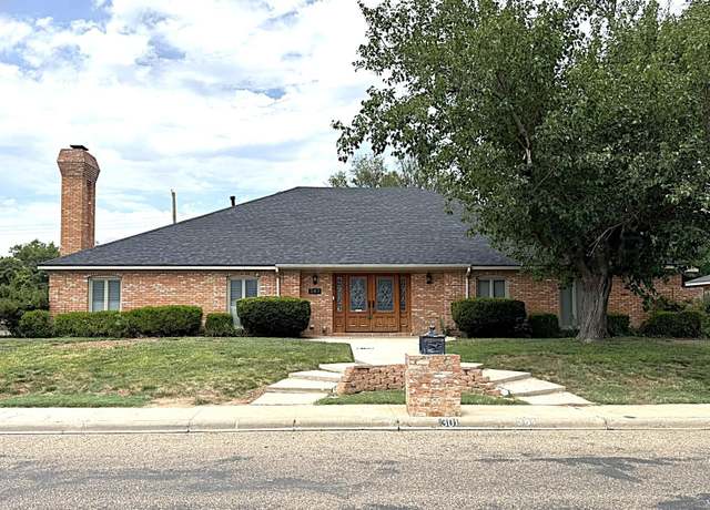 Property at 301 10th Ave, Canyon, TX 79015, 4 beds, 3.5 baths