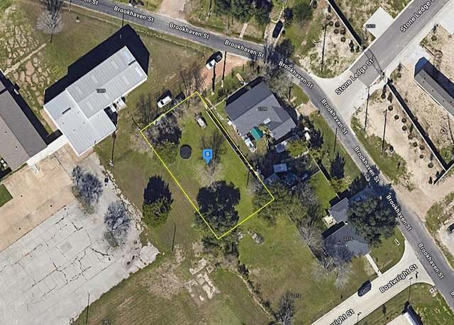Property at 1707 Brookhaven St, Bryan, TX 77803