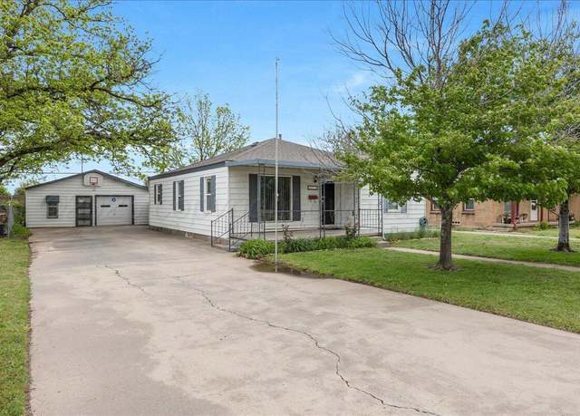 Property at 3815 S Hughes St, Amarillo, TX 79110, 3 beds, 2 baths