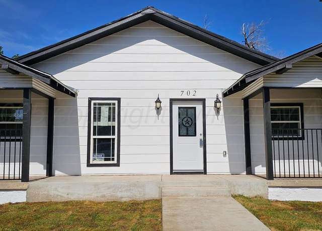 Property at 702 S Prospect St, Amarillo, TX 79106, 3 beds, 2 baths