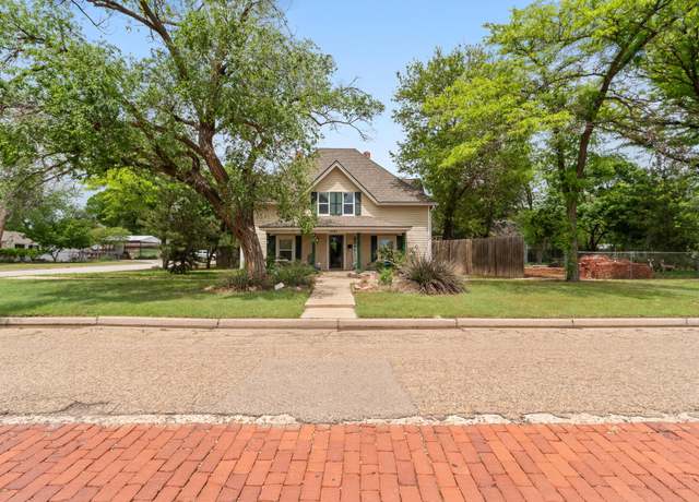 Property at 1001 6th Ave, Canyon, TX 79015, 3 beds, 2 baths