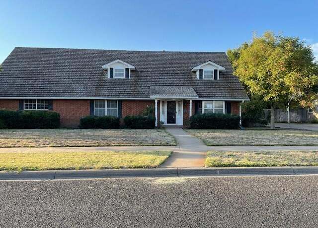 Property at 2414 14th Ave, Canyon, TX 79015, 4 beds, 2 baths