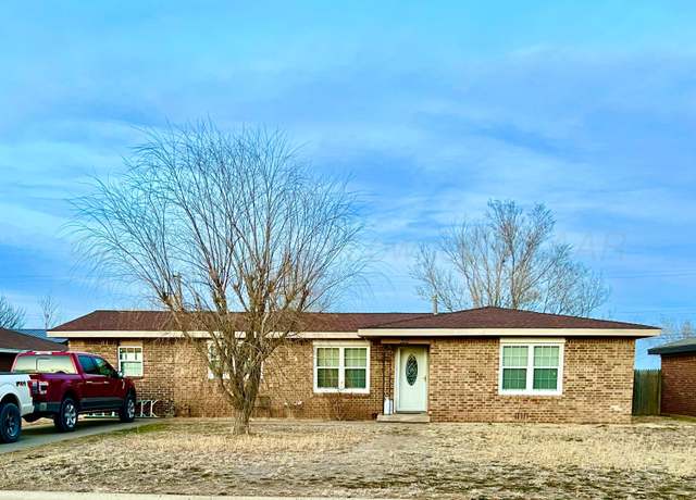 Property at 605 S Fulton St, Stratford, TX 79084, 3 beds, 1 bath