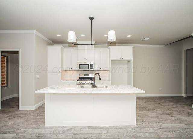 Property at 2804 Conner Dr, Canyon, TX 79015, 3 beds, 2.5 baths