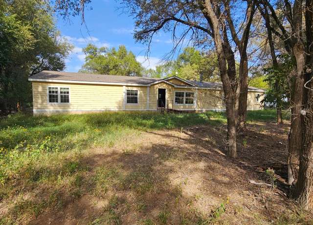 Property at 608 W Oklahoma Ave, Wheeler, TX 79096, 4 beds, 3 baths