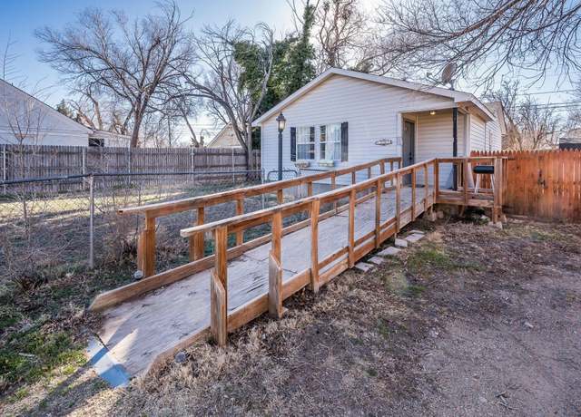 Property at 1004 Hillcrest St, Amarillo, TX 79106, 2 beds, 1 bath