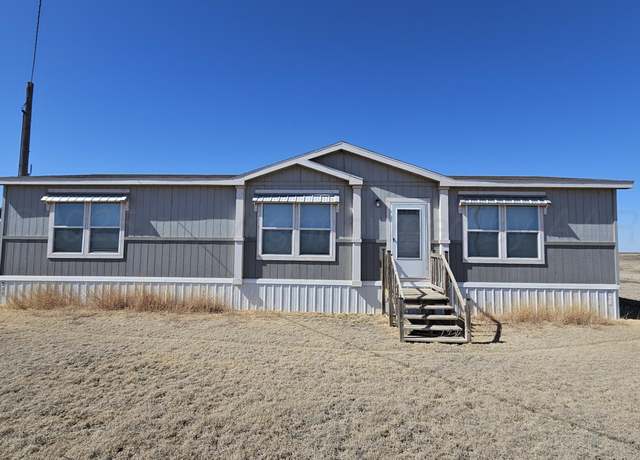 Property at 506 S Pash Ave, Happy, TX 79042, 3 beds, 2 baths