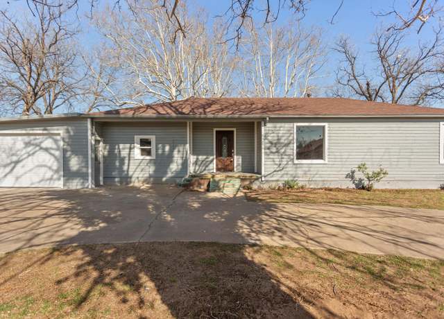 Property at 1119 S Main St, Wheeler, TX 79096, 3 beds, 2.5 baths