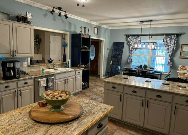 Property at 19946 Laramie Dr, Amarillo, TX 79124, 3 beds, 2 baths