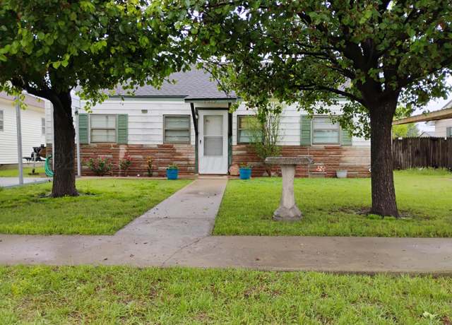 Property at 1029 S Farley St, Pampa, TX 79065, 3 beds, 1 bath