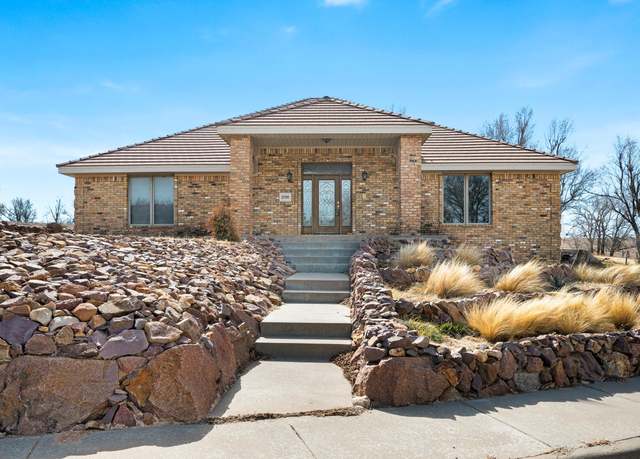 Property at 2500 Chaumont Dr, Pampa, TX 79065, 4 beds, 3.5 baths