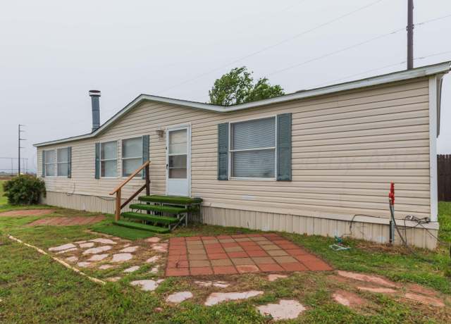 Property at 6261 Meredith Ln, Amarillo, TX 79118, 3 beds, 2 baths