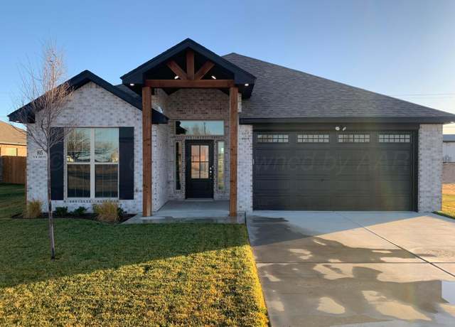 Property at 805 NW 3rd St, Happy, TX 79042, 3 beds, 2 baths