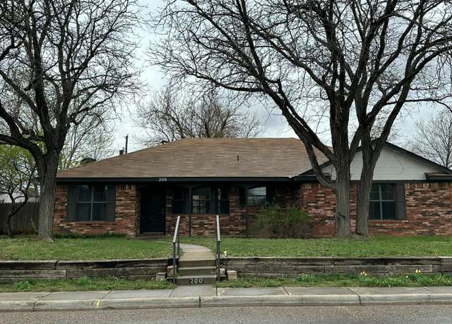 Property at 200 Mohawk Trl, Canyon, TX 79015, 3 beds, 2 baths