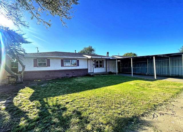 Property at 101 N Kentucky St, Perryton, TX 79070, 3 beds, 1 bath