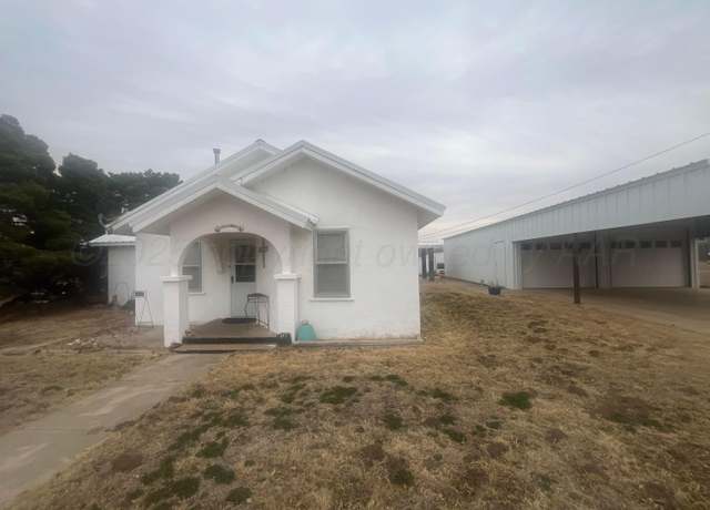 Property at 517 S Orpe St, Clarendon, TX 79226, 2 beds, 2 baths