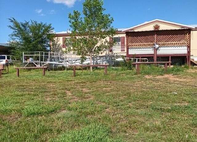 Property at 9405 Flintridge Loop, Fritch, TX 79036, 3 beds, 2 baths