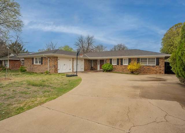 Property at 2605 10th Ave, Canyon, TX 79015, 3 beds, 2 baths