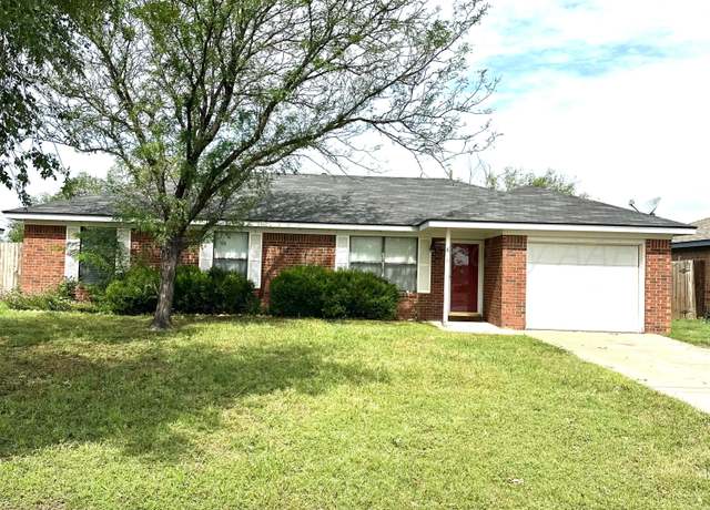 Property at 616 4th St, Canyon, TX 79015, 3 beds, 1.5 baths