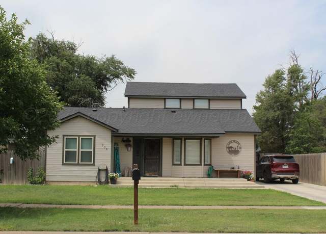 Property at 239 Star St, Hereford, TX 79045, 3 beds, 2 baths