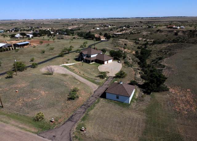 Property at 901 Kachina Dr, Amarillo, TX 79124, 3 beds, 2.5 baths
