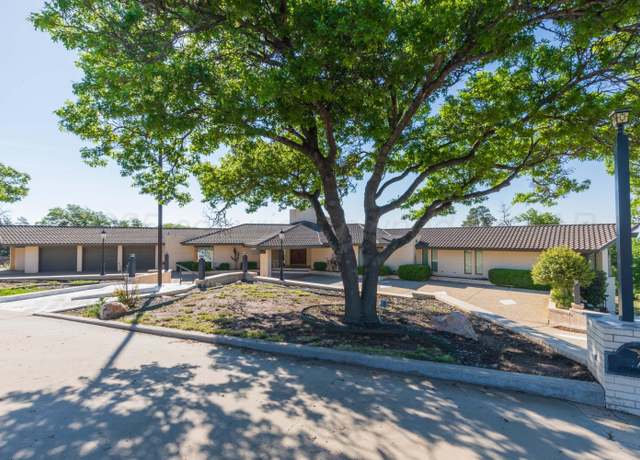 Property at 2 Altamira St, Borger, TX 79007, 5 beds, 7.5 baths