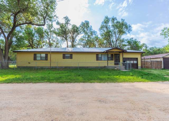 Property at 117 E 5th St, Lefors, TX 79054, 2 beds, 2 baths