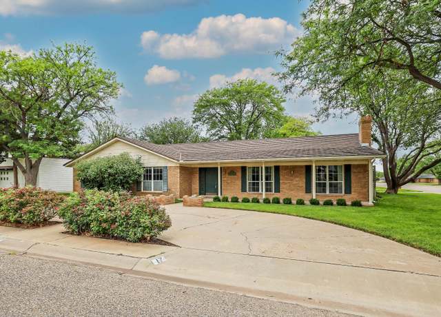 Property at 17 Country Club Dr, Canyon, TX 79015, 4 beds, 2.5 baths