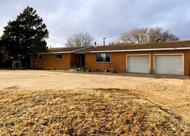 Property at 403 Purnell Ave, Stratford, TX 79084, 3 beds, 2 baths