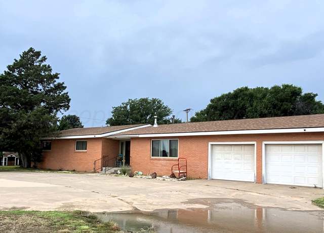 Property at 403 Purnell Ave, Stratford, TX 79084, 3 beds, 2 baths