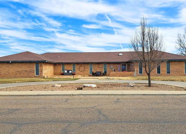 Property at 406 Bradley Ln, Dumas, TX 79029, 5 beds, 4 baths