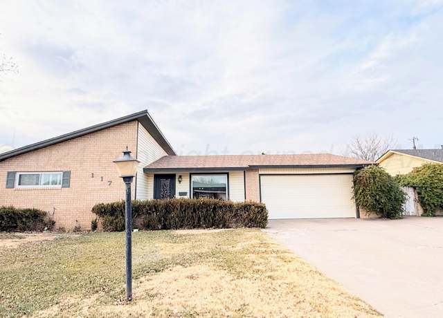 Property at 117 Greenwood St, Hereford, TX 79045, 4 beds, 3 baths