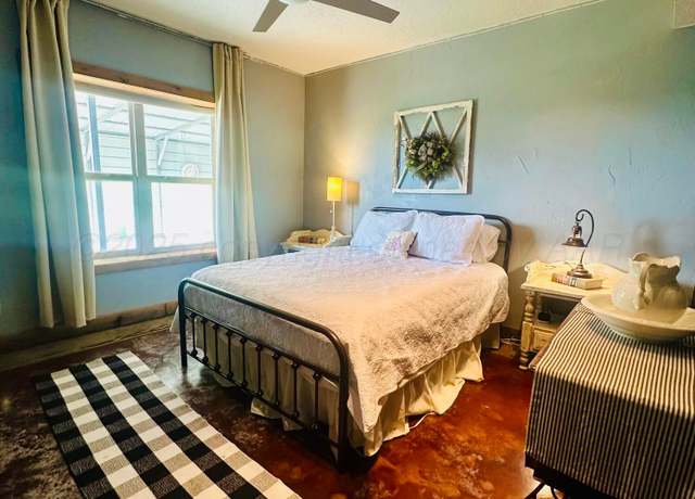Property at 5100 CR L, Stratford, TX 79084, 4 beds, 3.5 baths