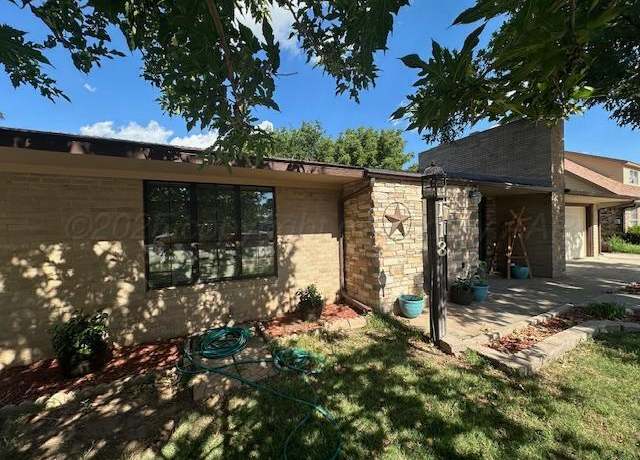 Property at 118 Bailey Ave, Dumas, TX 79029, 4 beds, 2 baths