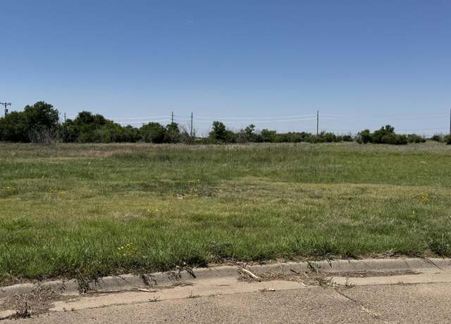 Property at 1513 Madison Ave, Dumas, TX 79029