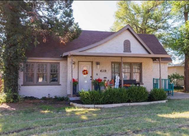 Property at 322 Sunset Ter, Amarillo, TX 79106, 3 beds, 2 baths
