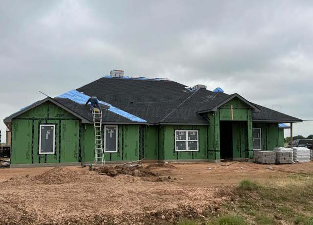 Property at 401 Desert Quail Rd, Canyon, TX 79015, 4 beds, 3 baths