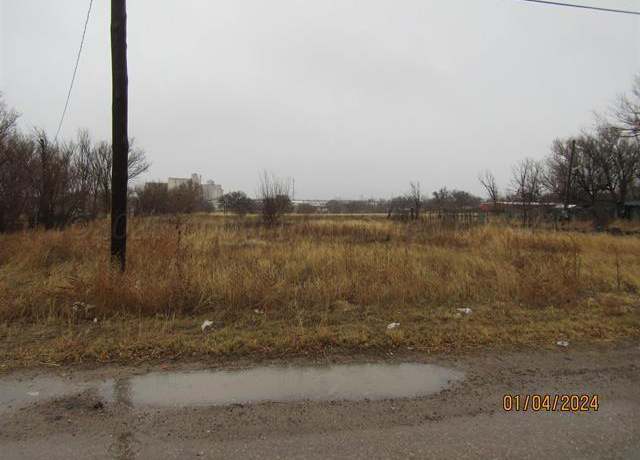 Property at 402 W Gracy St, Hereford, TX 79045