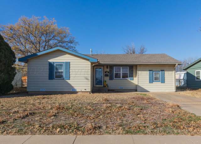 Property at 1006 8th St, Canyon, TX 79015, 3 beds, 2 baths