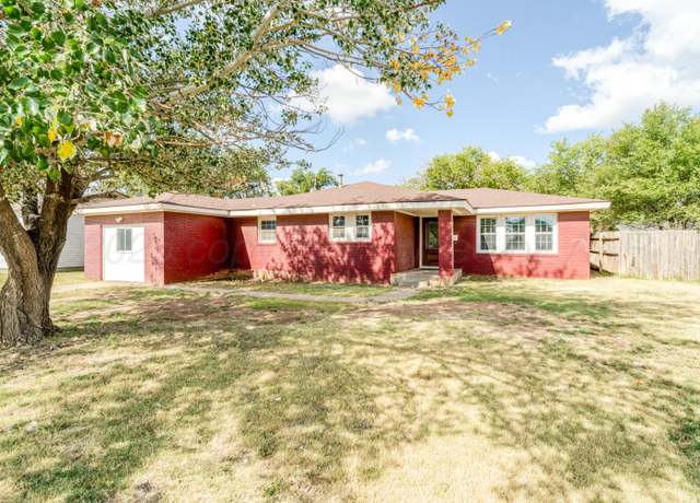 Property at 109 Ave K, Hereford, TX 79045, 4 beds, 2 baths