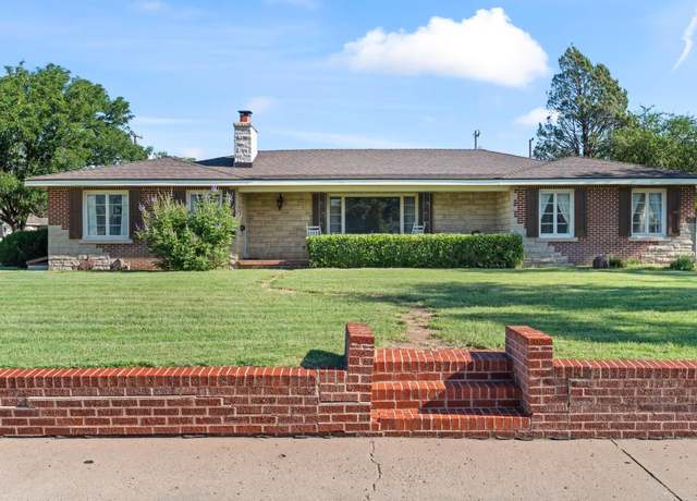 Property at 1601 8th Ave, Canyon, TX 79015, 5 beds, 4 baths