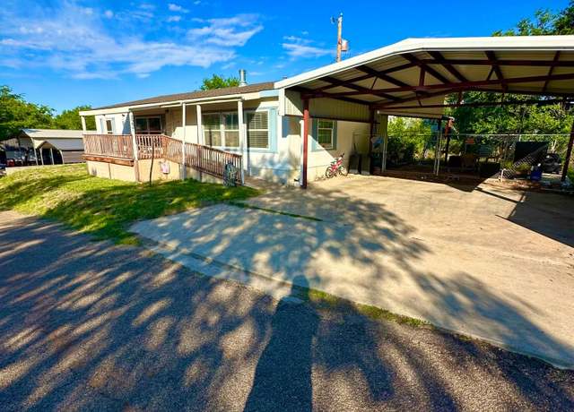 Property at 122 Rambling Ln, Fritch, TX 79036, 3 beds, 2 baths