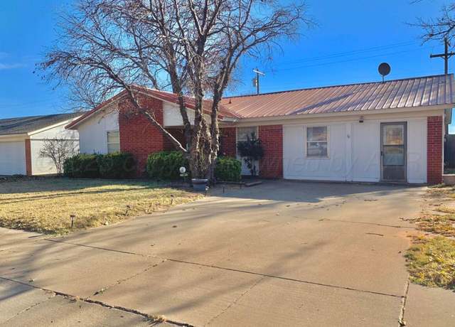 Property at 1904 Palo Duro Dr, Memphis, TX 79245, 4 beds, 2 baths