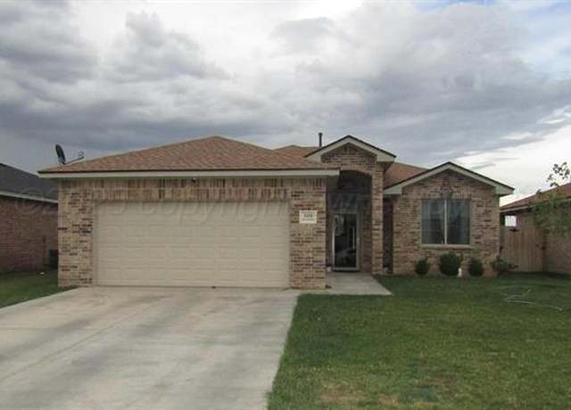 Property at 1103 Estacado St, Hereford, TX 79045, 3 beds, 2 baths