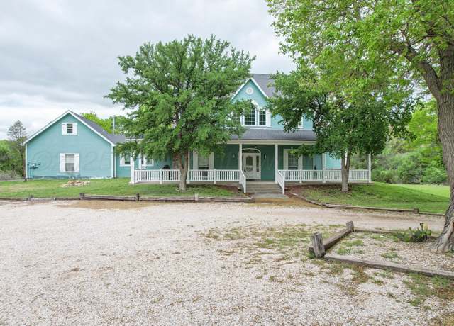 Property at 212 S Timbercreek Dr, Amarillo, TX 79118, 3 beds, 5 baths