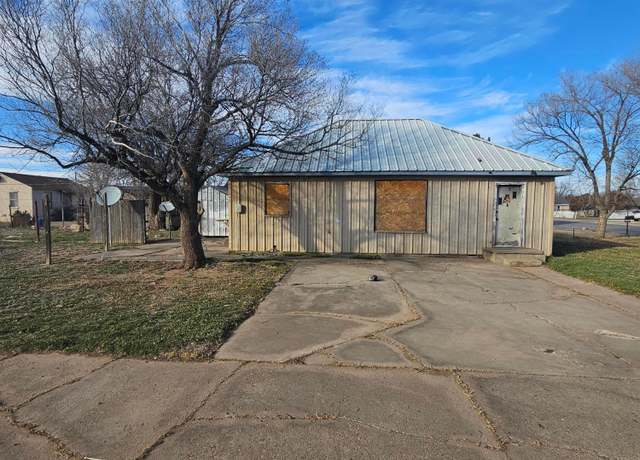 Property at 121 Avenue A, Hereford, TX 79045, 2 beds, 1 bath