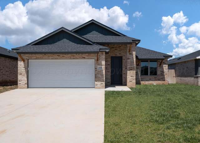 Property at 1126 Estacado St, Hereford, TX 79045, 4 beds, 1.5 baths
