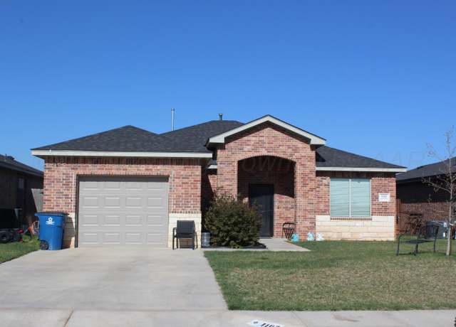 Property at 1102 Crosspoint St, Hereford, TX 79045, 3 beds, 2 baths